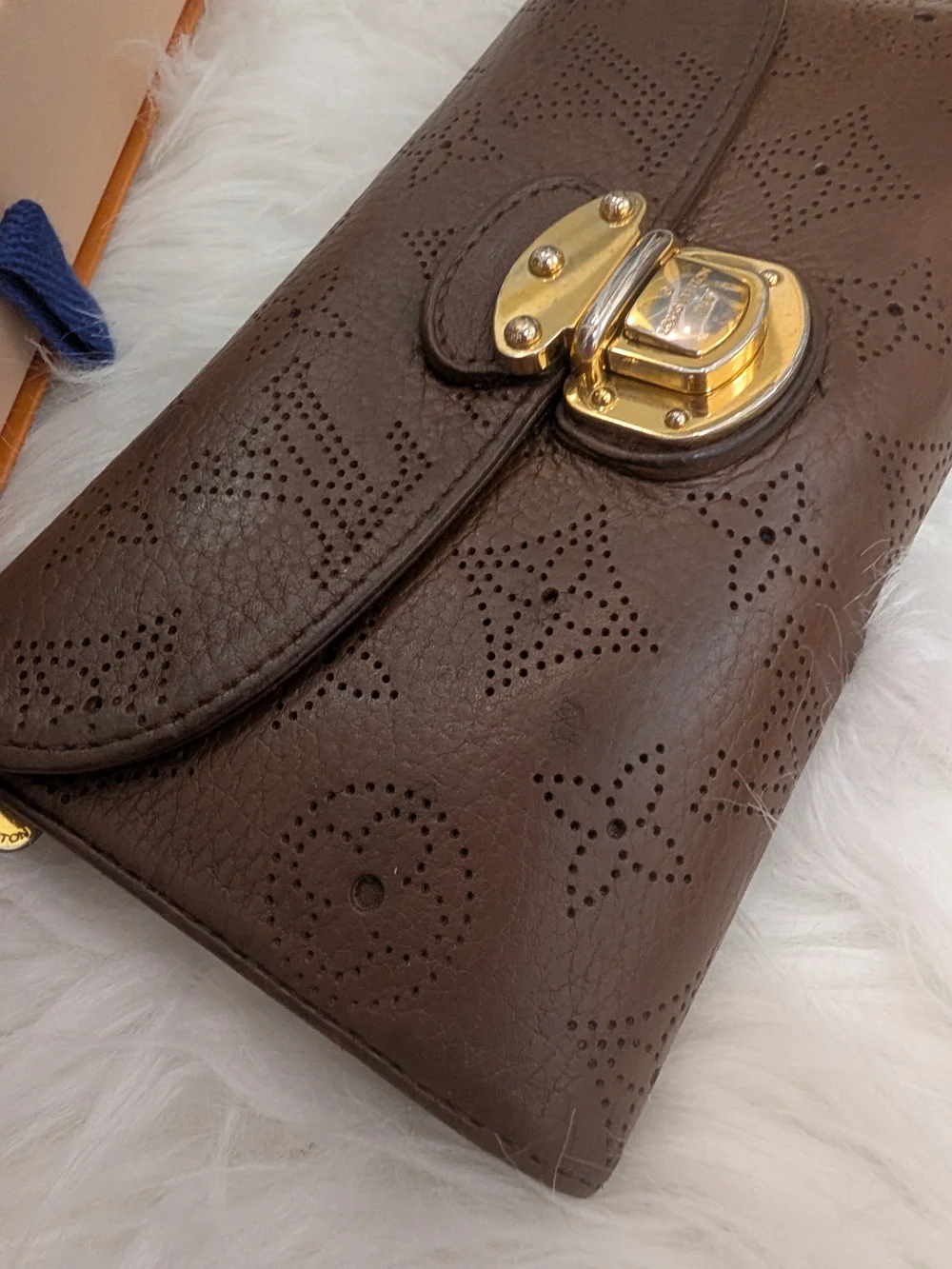 Louis Vuitton Mahina Portefeuille Amelia Leather Trifold Long Wallet/663001
